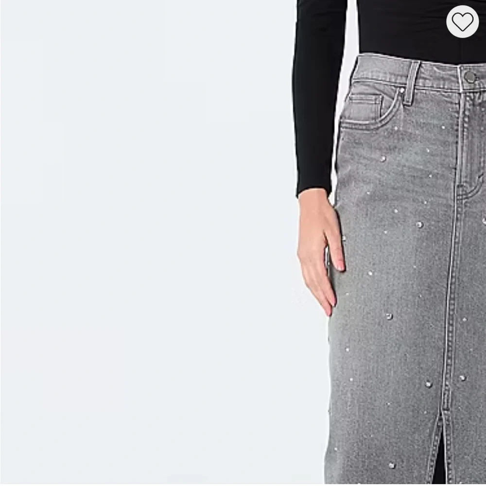 a.n.a Embellished Womens High Rise
Stretch Fabric Denim Skirt With Rhinestones - Picture 2 of 5